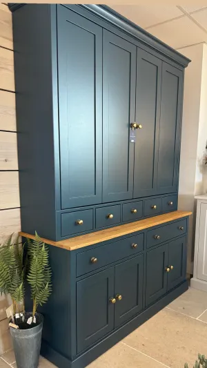 EX DISPLAY TV Media Dresser